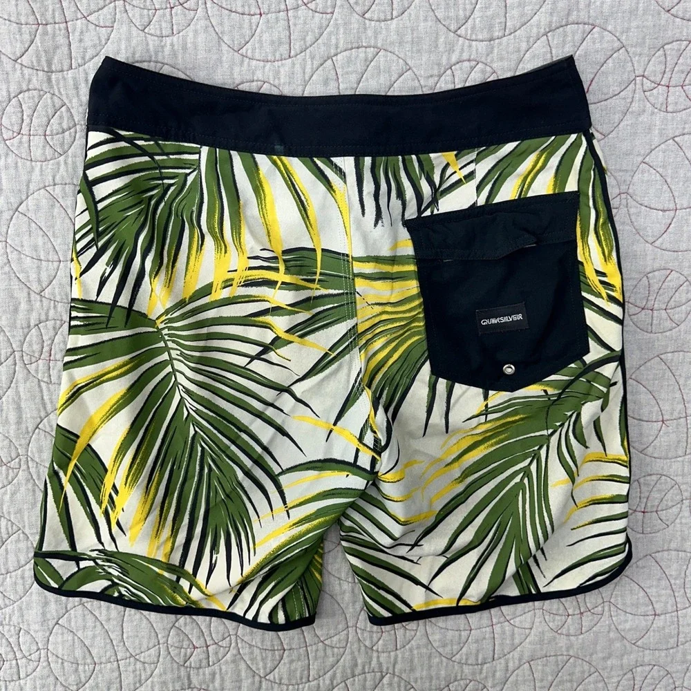 Quiksilver Board Shorts White Green‎ Tropical Highline Sub Tropic / Mens 32